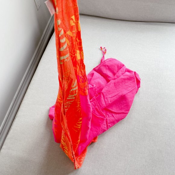 99% NEW VICTORIAS SECERT SCARF - Picture 2 of 7